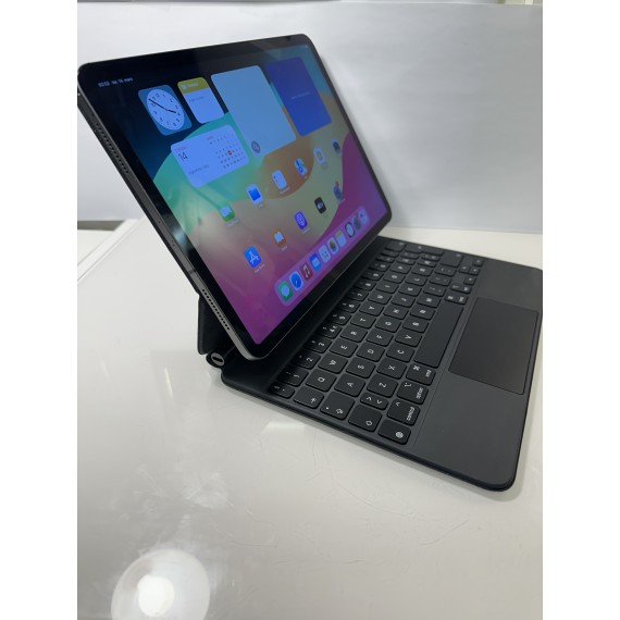 iPad Pro 11’’ (2.gen) m/Magic Keyboard